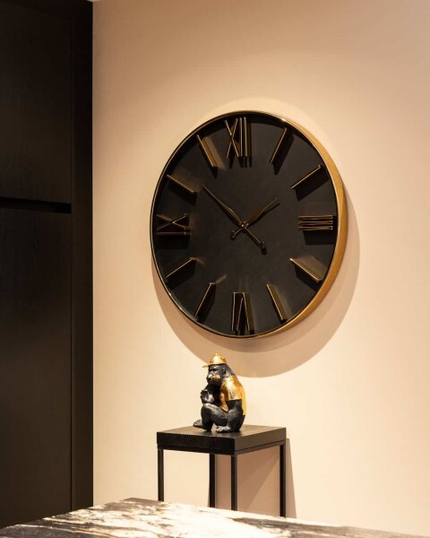 Richmond Interiors Uhr Lyem (Schwarz/Gold) 