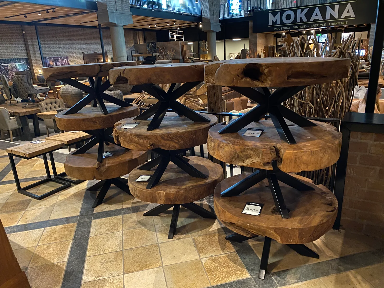 Impression aus dem Mokana Möbelhaus in Enschede